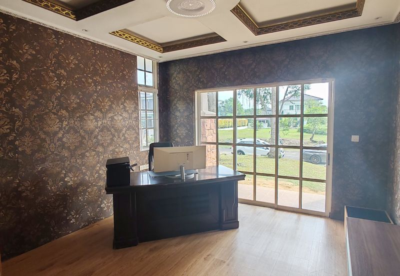 Perdana Lakeview East