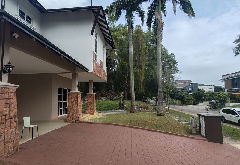 Perdana Lakeview East