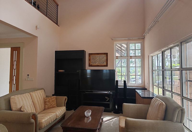 Perdana Lakeview East