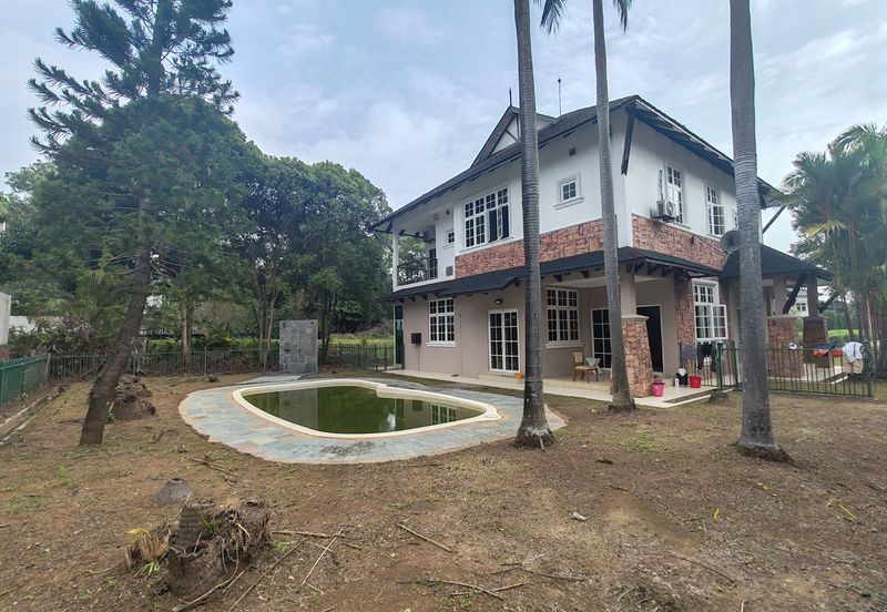 Perdana Lakeview East