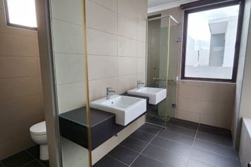 Lake Point Residence