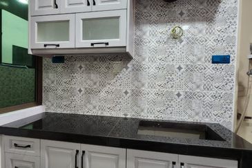 Lake Point Residence