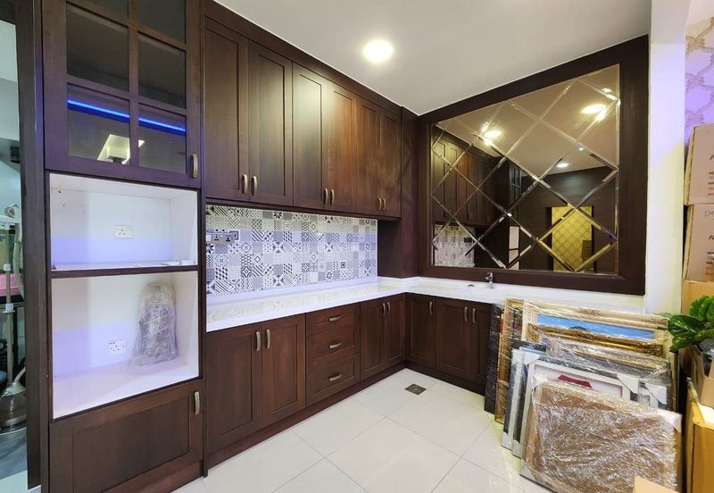 Lake Point Residence