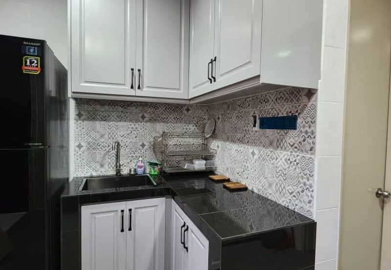 Lake Point Residence