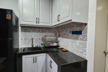 Lake Point Residence