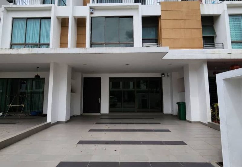 Lake Point Residence