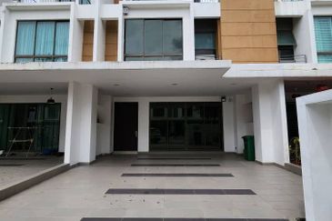 Lake Point Residence