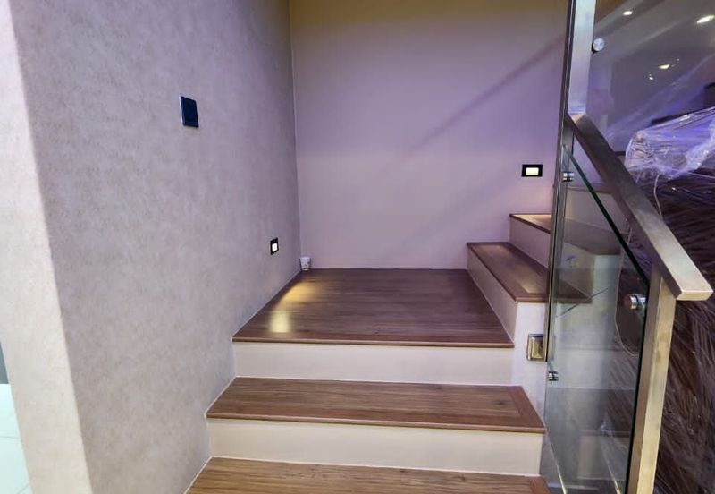 Lake Point Residence