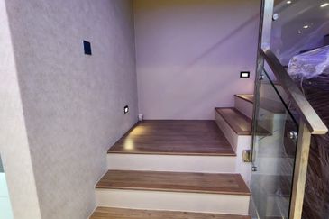 Lake Point Residence