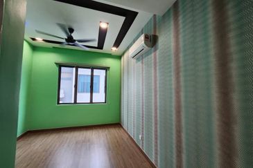 Lake Point Residence