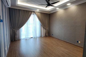 Lake Point Residence