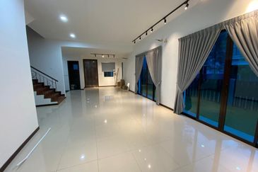 Jewels of Grasmere, Setia Marina