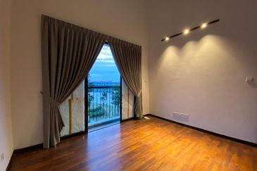 Jewels of Grasmere, Setia Marina