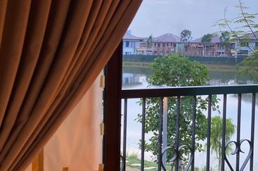 Jewels of Grasmere, Setia Marina