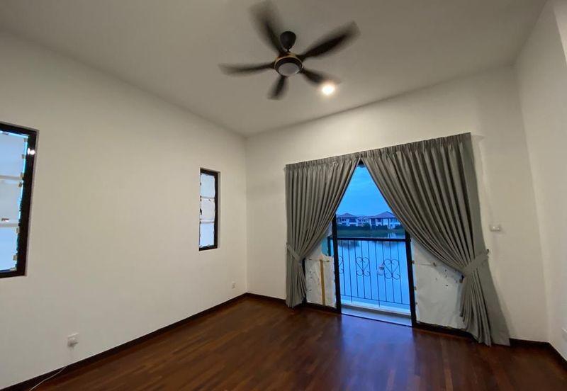 Jewels of Grasmere, Setia Marina