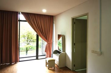 Mirage By The Lake @ Perdana Lakeview West