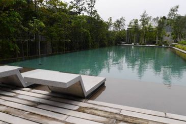 Mirage By The Lake @ Perdana Lakeview West