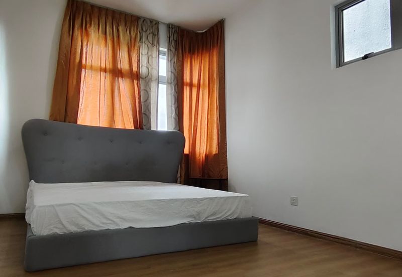 Symphony Hills Schubert