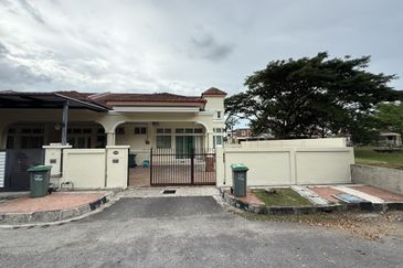 TAMAN SELADANG EMAS
