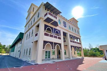 Kawasan Perusahaan Miel