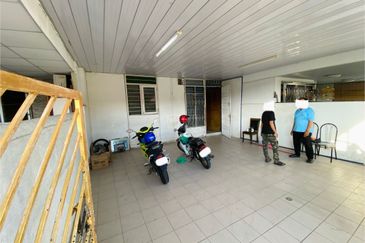 Single Storey Terrace at Kg. Jawa, Bayan Baru For Sale