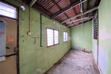 Single Storey Terrace at Kg. Jawa, Bayan Baru For Sale