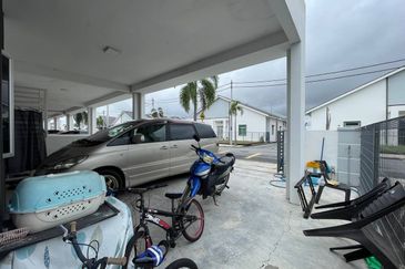 (75B) JALAN HUTAN KAMPUNG-KEPALA BATAS