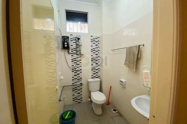 TAMAN PUTERI HILLPARK