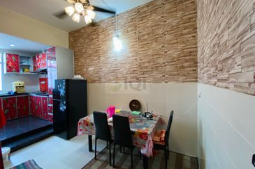 TAMAN PUTERI HILLPARK