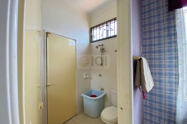 TAMAN PUTERI HILLPARK