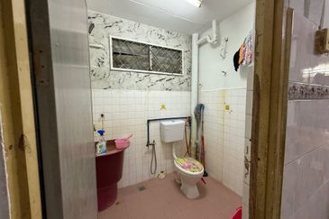 Ground Floor Flat Hamna🏡(Termurah✅) di Gulugor, Penang