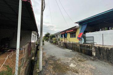 TAMAN DESA KENANGAN (KUALA NERANG)