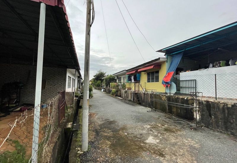 TAMAN DESA KENANGAN (KUALA NERANG)