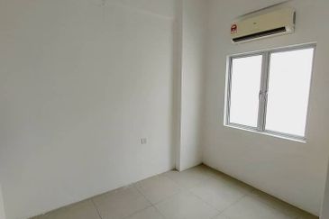 KAMPUS WEST CITY CONDOMINIUM, KAMPAR