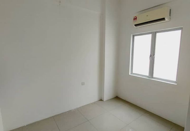 KAMPUS WEST CITY CONDOMINIUM, KAMPAR