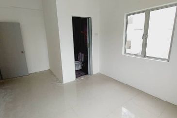 KAMPUS WEST CITY CONDOMINIUM, KAMPAR