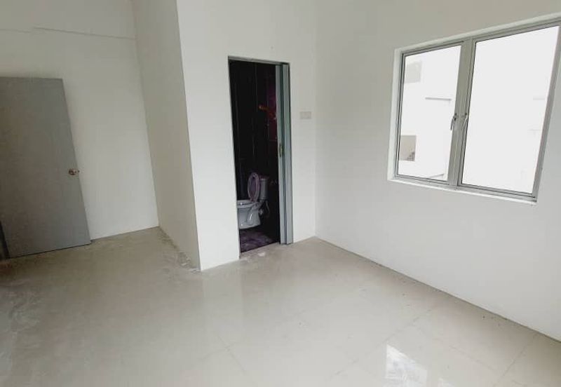 KAMPUS WEST CITY CONDOMINIUM, KAMPAR