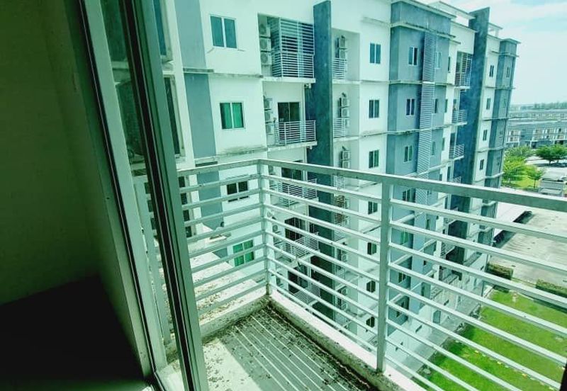 KAMPUS WEST CITY CONDOMINIUM, KAMPAR