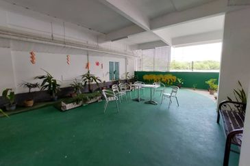 KAMPUS WEST CITY CONDOMINIUM, KAMPAR