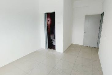 KAMPUS WEST CITY CONDOMINIUM, KAMPAR