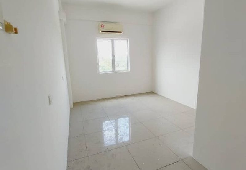 KAMPUS WEST CITY CONDOMINIUM, KAMPAR