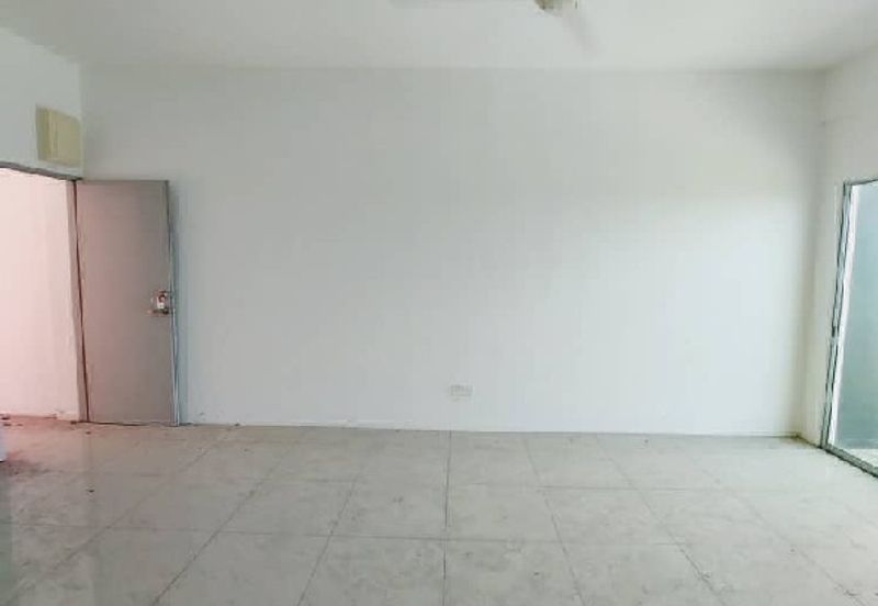 KAMPUS WEST CITY CONDOMINIUM, KAMPAR