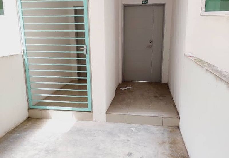 KAMPUS WEST CITY CONDOMINIUM, KAMPAR