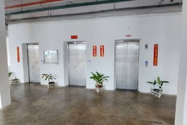 KAMPUS WEST CITY CONDOMINIUM, KAMPAR