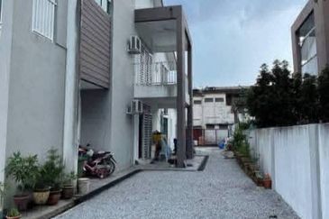 TAMAN MERU 2B (FASA I-IV)