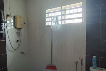 TAMAN ANJUNG BERCHAM MEGAH