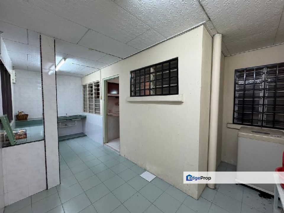 Taman Ipoh Boulevard Timur 2.5 Storey Terrace Link House For Sale, Perak, Ipoh