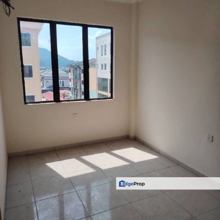 Town Ipoh Rayaria Freehold Newly Never Occupied Condominium, Perak, Kinta