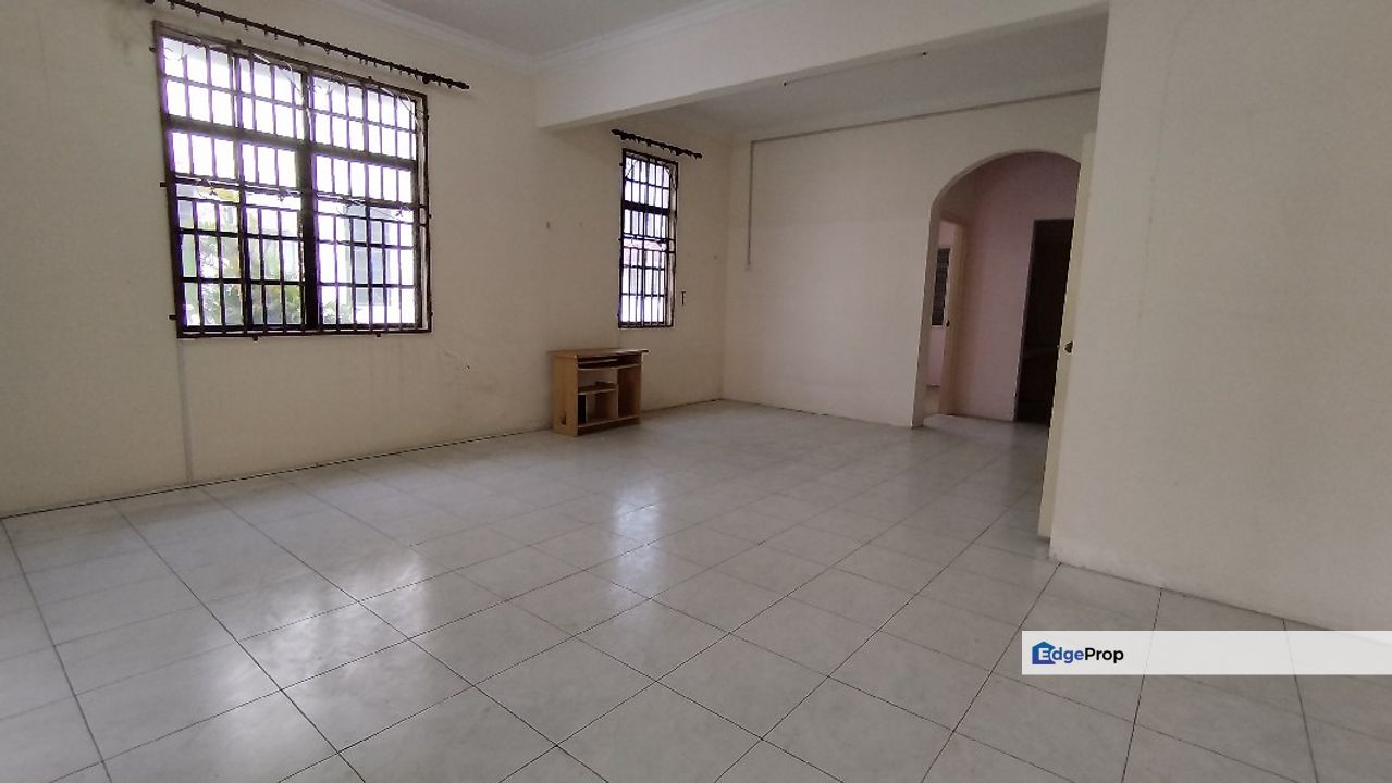 Taman Sri Perkasa Below Market Value Double Storey End Lot For Sale, Perak, Ipoh
