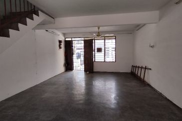 TAMAN CAHAYA BERCHAM